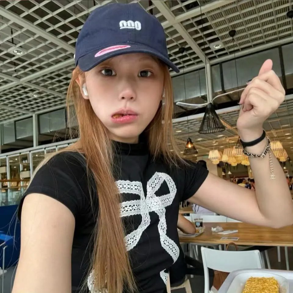 女儿被害后！县令夫人杀疯了